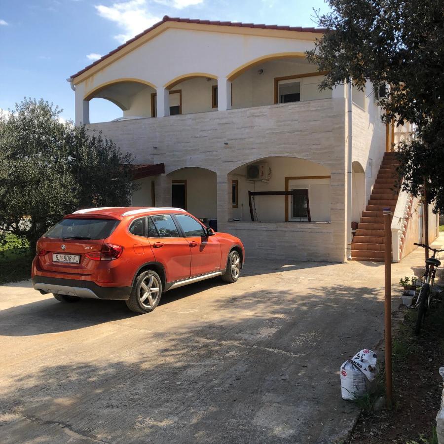 Apartments Marija วีร์ ภายนอก รูปภาพ