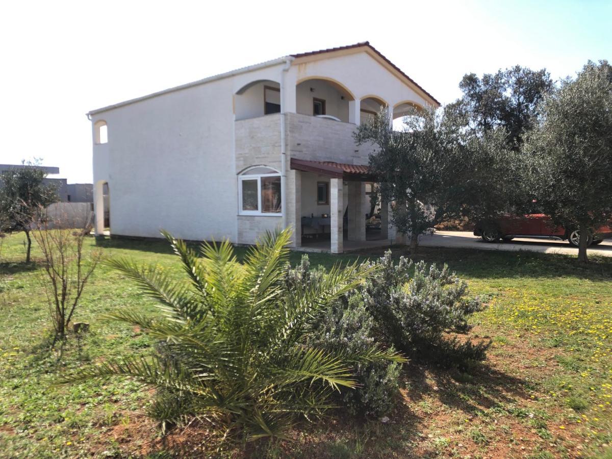 Apartments Marija วีร์ ภายนอก รูปภาพ